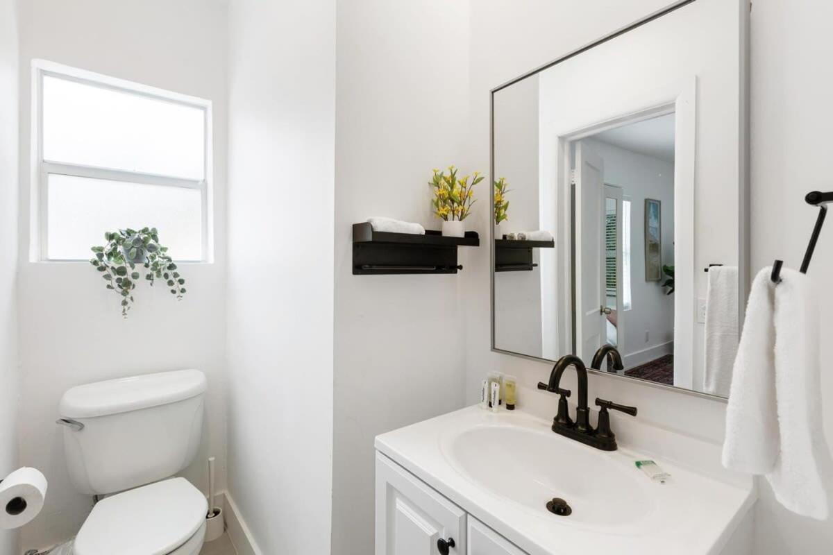 Charming 2 Bedroom Apartment In Victoria Park ฟอร์ต ลอเดอร์เดล ภายนอก รูปภาพ
